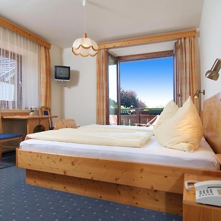 Hubertushof Hotell Latschach ober dem Faakersee Rum bild