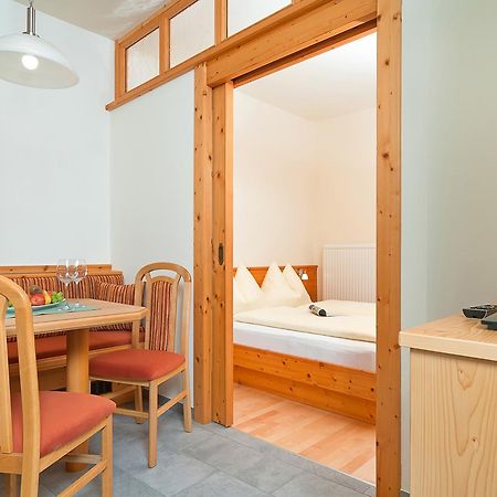 Hubertushof Hotell Latschach ober dem Faakersee Exteriör bild
