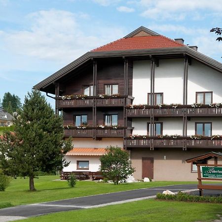 Hubertushof Hotell Latschach ober dem Faakersee Exteriör bild