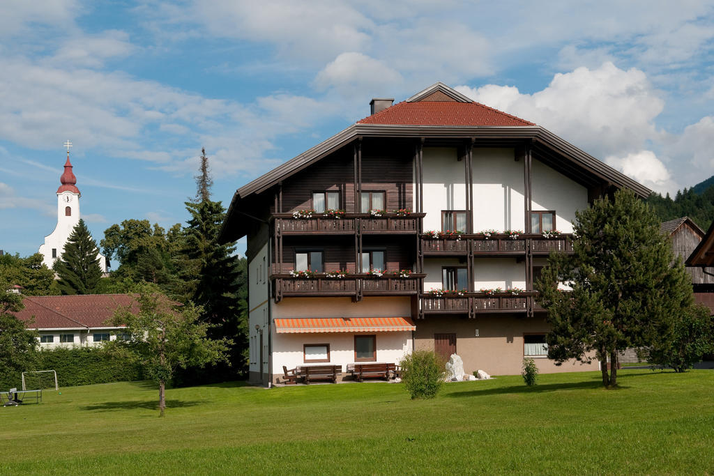 Hubertushof Hotell Latschach ober dem Faakersee Exteriör bild