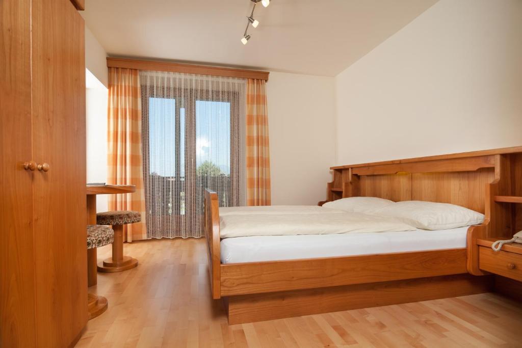 Hubertushof Hotell Latschach ober dem Faakersee Exteriör bild