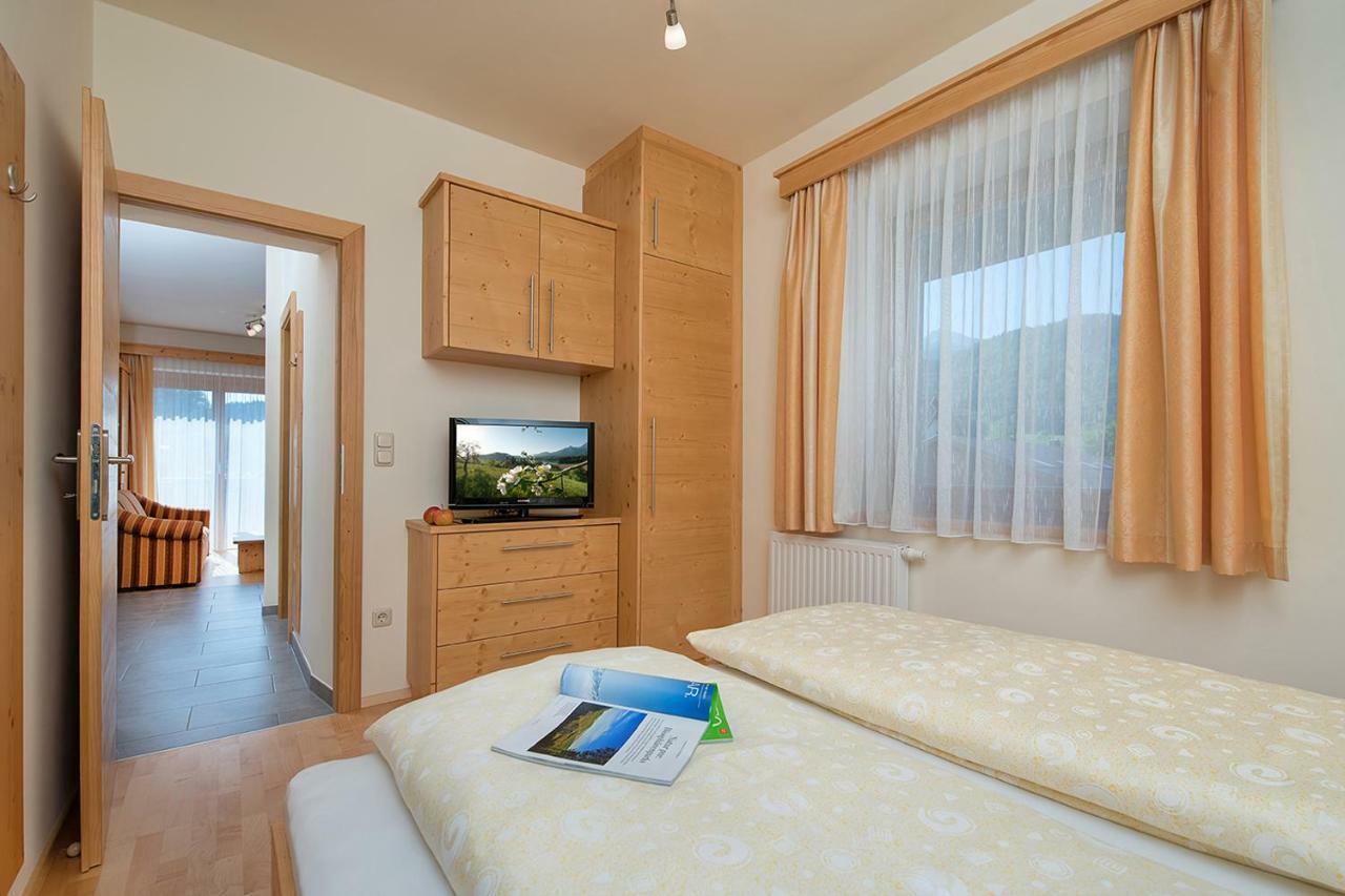 Hubertushof Hotell Latschach ober dem Faakersee Exteriör bild